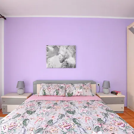 Away From 2 Apartment Poreč